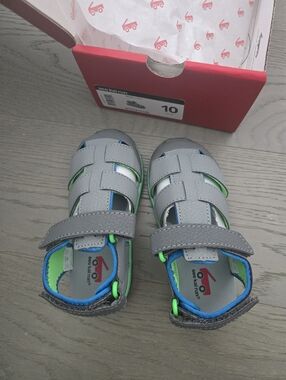 NIB See Kai Run Wilder Sandals in Gray Size 10